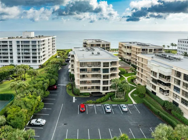 $6,000 | 3200 South Ocean Boulevard, Unit D203, Palm Beach, FL 33480