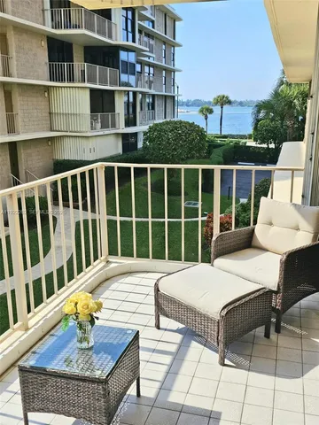 $6,000 | 3200 South Ocean Boulevard, Unit D203, Palm Beach, FL 33480