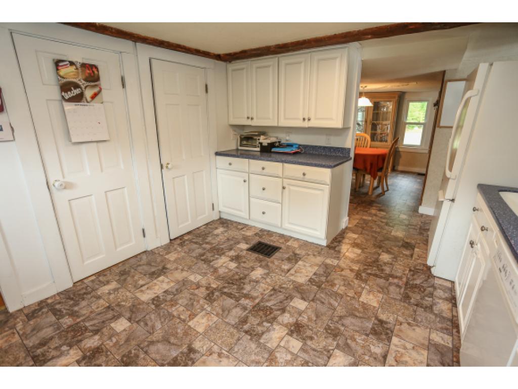 29 Lindahl Road Bedford, NH 03110 - Photo 11 of 36 Gallery Image 11