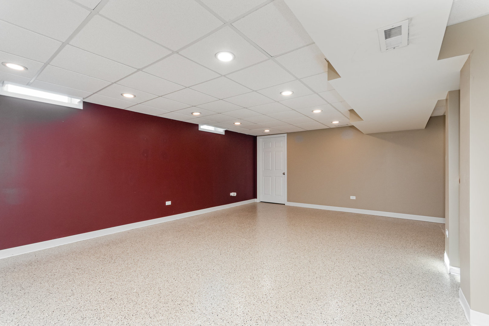 22 Sherwick Road Oswego, IL 60543 - Photo 18 of 29 a view of an empty room