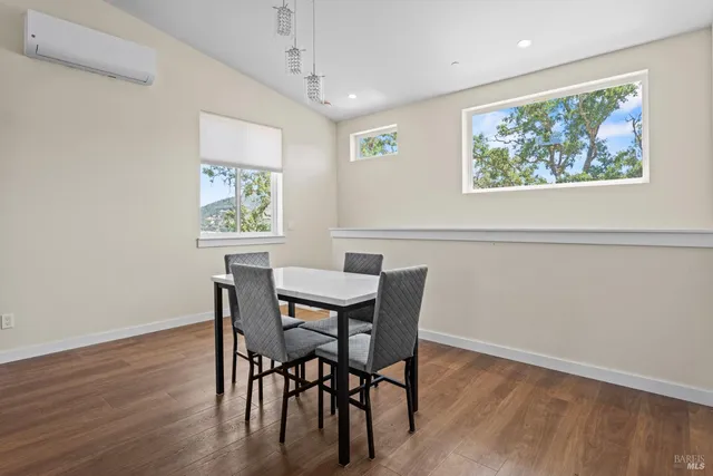 $1,550,000 | 868 Sanel Drive, Ukiah, CA 95482