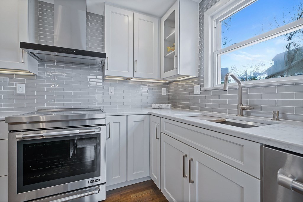 82 Margaret Road Newton, MA 02461 - Photo 12 of 32