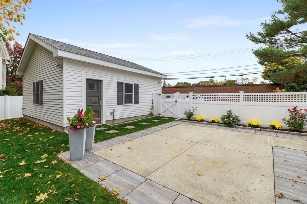 82 Margaret Road Newton, MA 02461 - Photo 27 of 32
