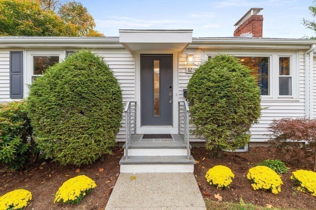 82 Margaret Road Newton, MA 02461 - Photo 3 of 32