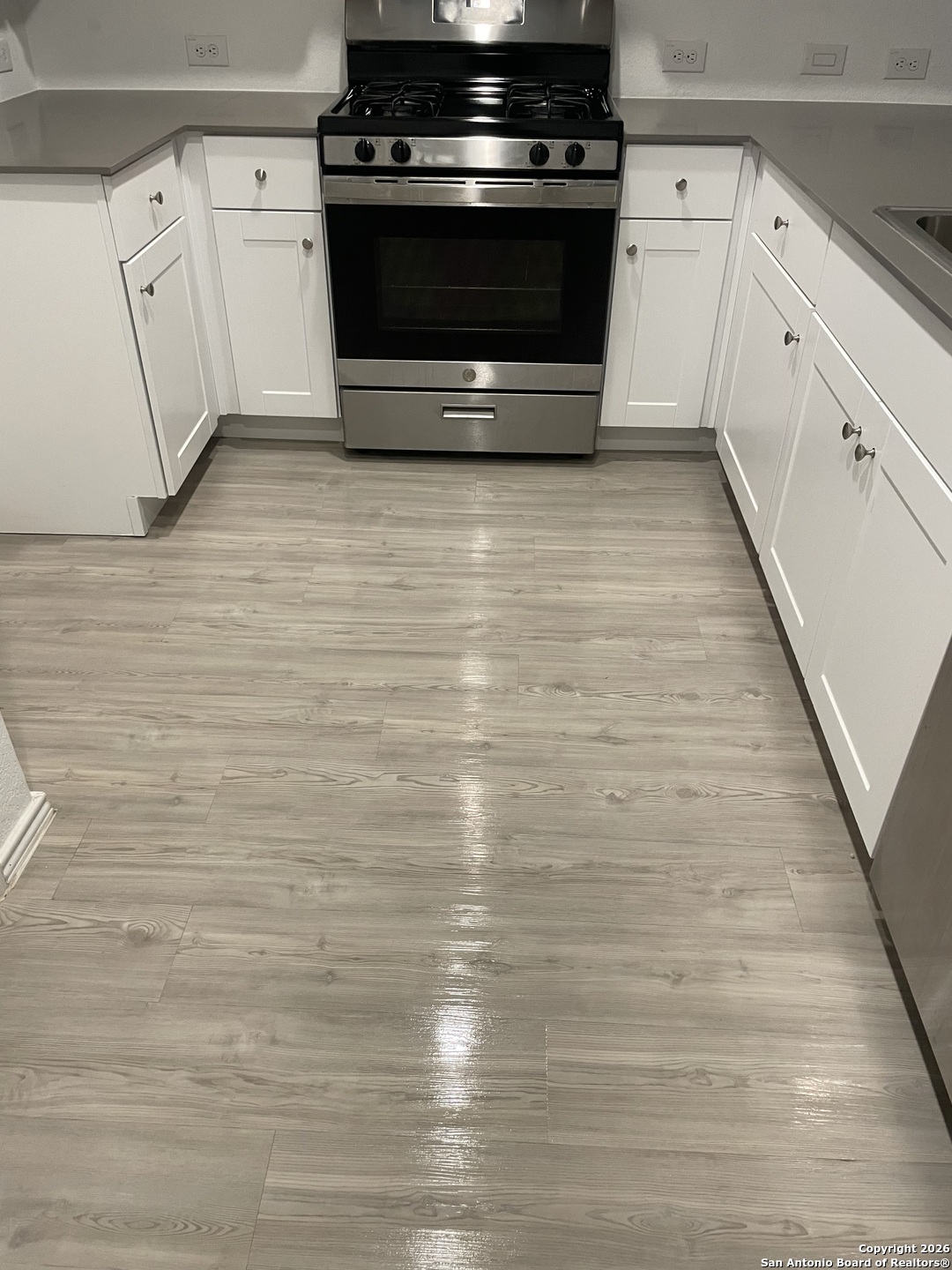 31885 Cherry Bulverde, TX 78163 - Photo 7 of 27 a stove top oven sitting inside of a kitchen