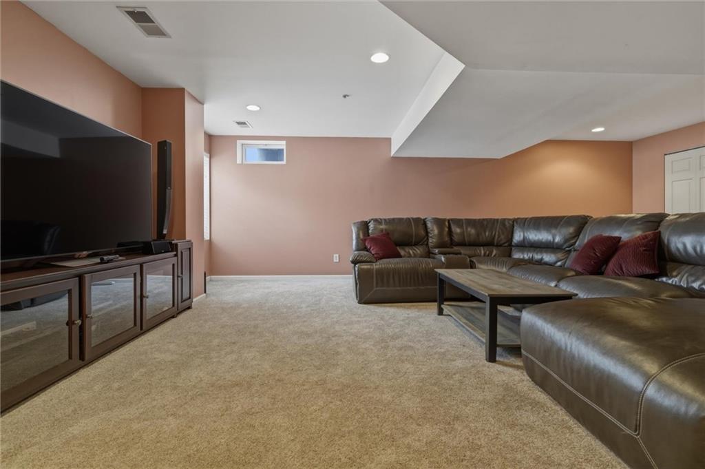 11621 Beacon Drive Irwin, PA 15642 - Photo 17 of 50 Game room