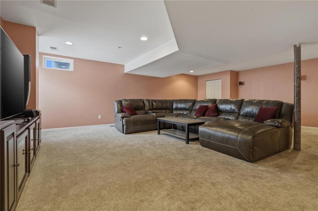 11621 Beacon Drive Irwin, PA 15642 - Photo 22 of 50 Game room