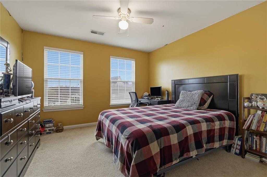 11621 Beacon Drive Irwin, PA 15642 - Photo 30 of 50 Second bedroom