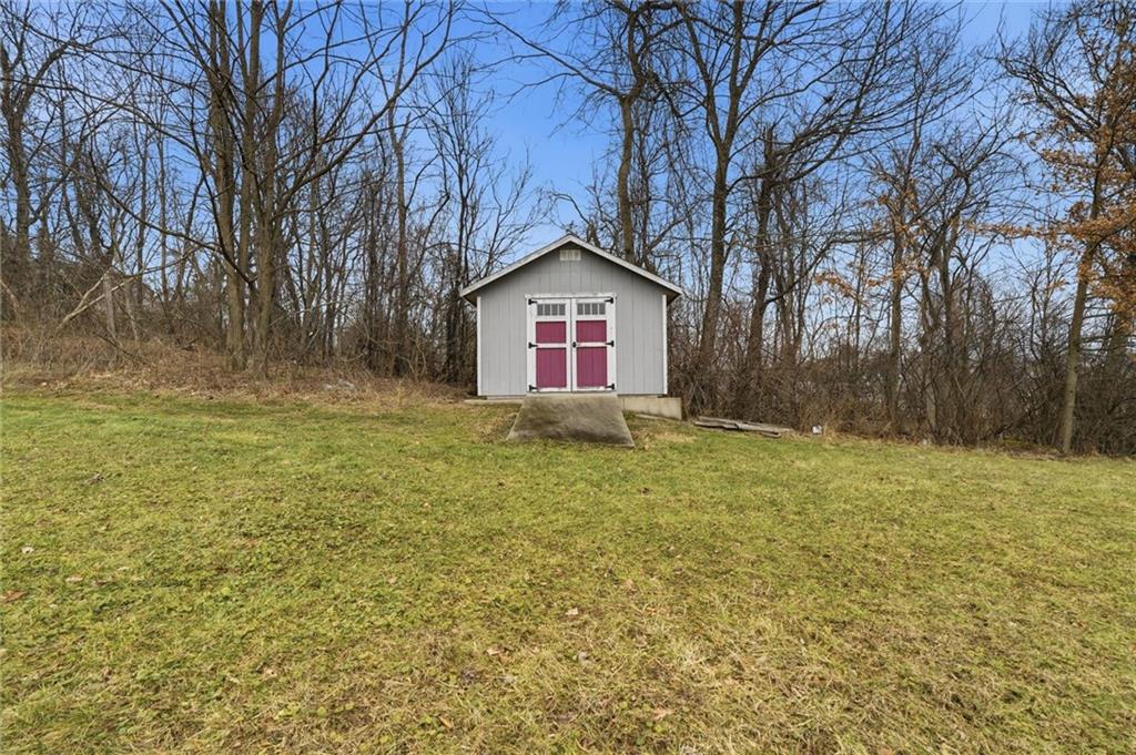 11621 Beacon Drive Irwin, PA 15642 - Photo 45 of 50 Storage shed