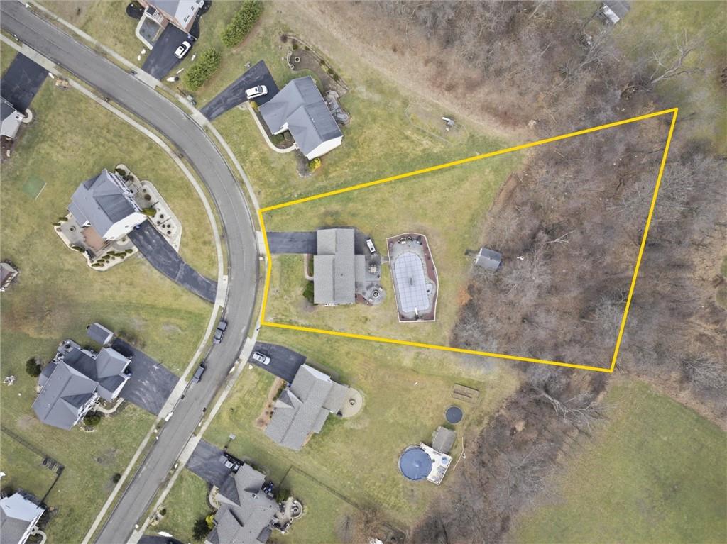 11621 Beacon Drive Irwin, PA 15642 - Photo 48 of 50 Large corner property