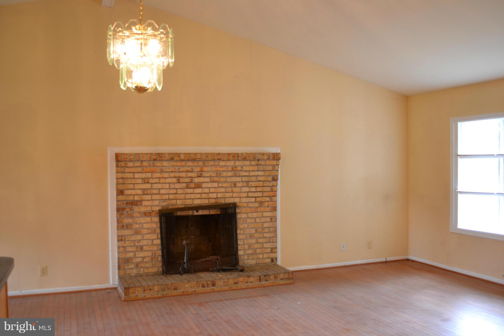 543 Courthouse Road Stafford, VA 22554 - Photo 6 of 25 Living Room