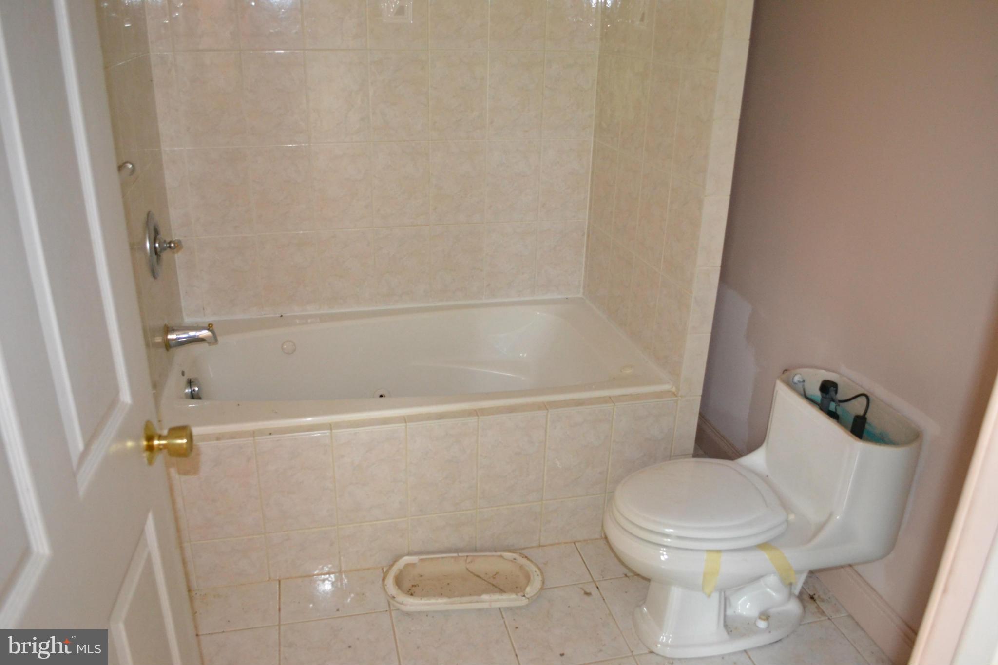 543 Courthouse Road Stafford, VA 22554 - Photo 9 of 25 Bath (Master)