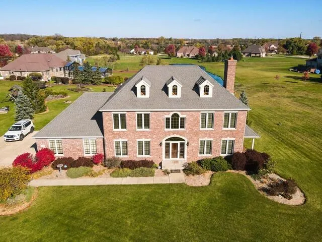 $799,900 | 25812 91st Street, Salem Lakes, WI 53168