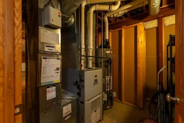 $799,900 | 25812 91st Street, Salem Lakes, WI 53168