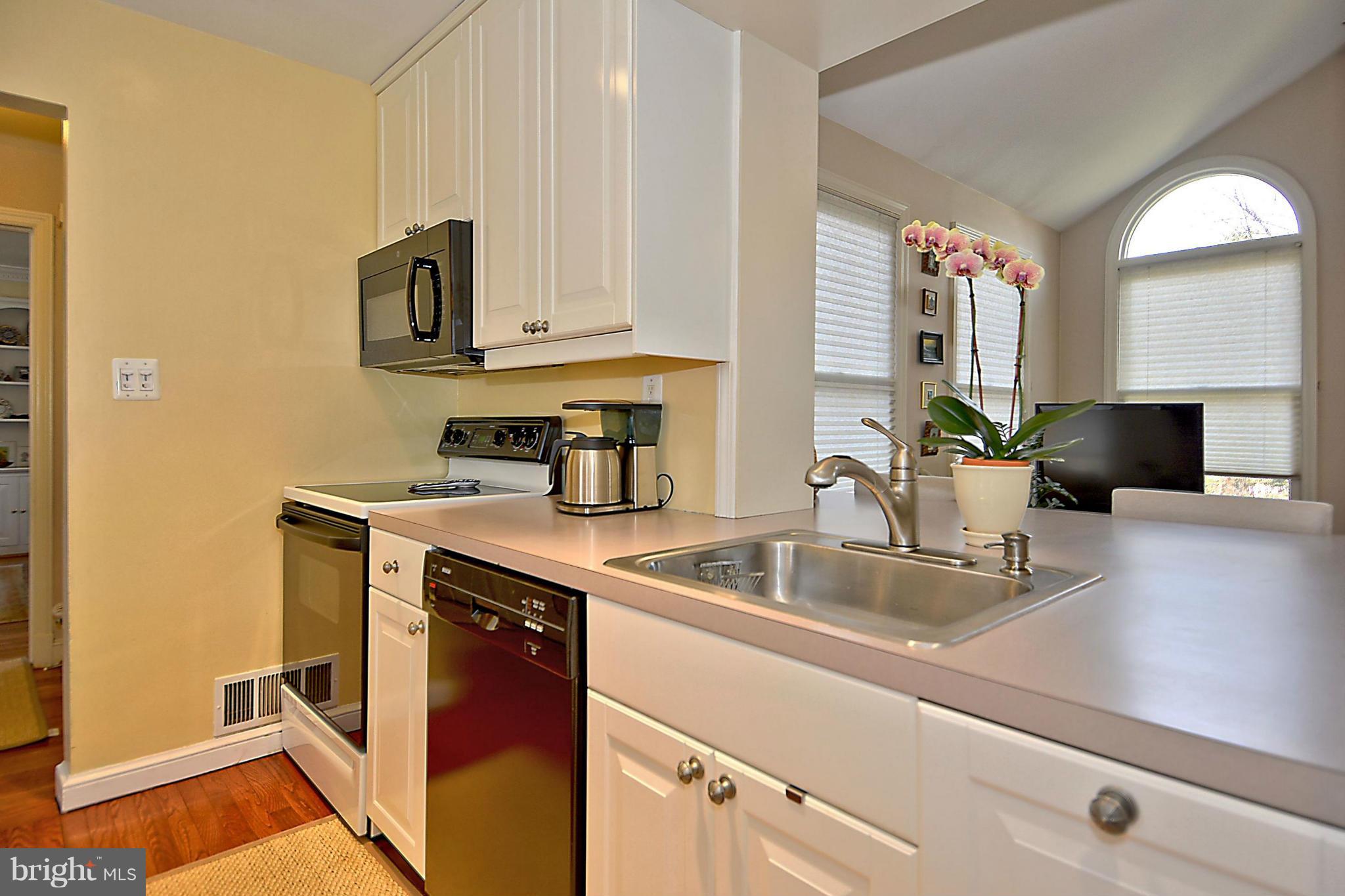 102 East Indian Spring Drive Silver Spring, MD 20901 - Photo 11 of 30 Cooks dream with two of most appliances.