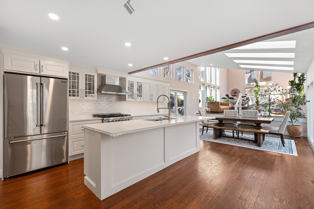 27 Broad Cove Road Hingham, MA 02043 - Photo 8 of 41 Gallery Image 8