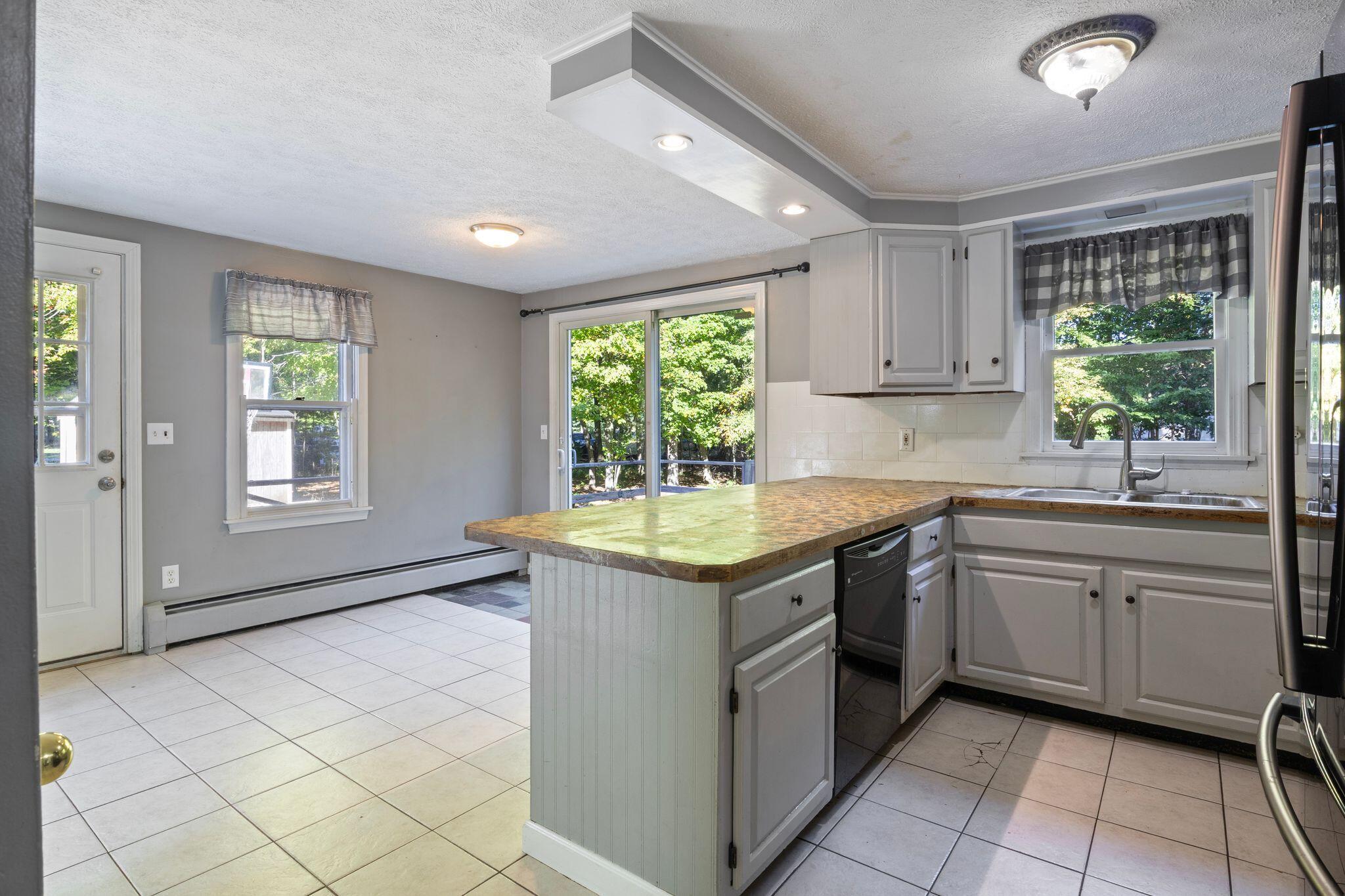 8 Holly Way Limington, ME 04049 - Photo 12 of 54 8_Holly_Way_036
