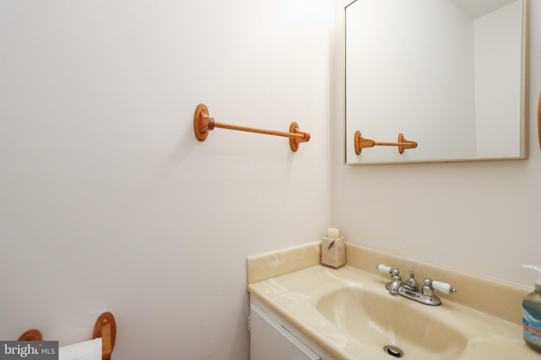 104 Applecreek Road Frederick, MD 21702 - Photo 10 of 59 Half Bathroom (Main Level)