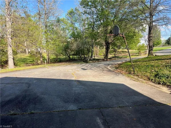 $599,900 | 1717 Wallburg-High Point Road, High Point, NC 27265