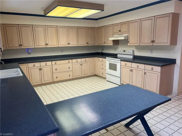 $599,900 | 1717 Wallburg-High Point Road, High Point, NC 27265