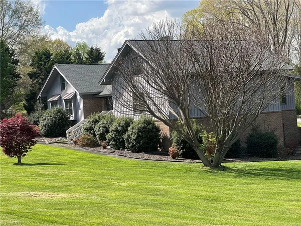 $599,900 | 1717 Wallburg-High Point Road, High Point, NC 27265