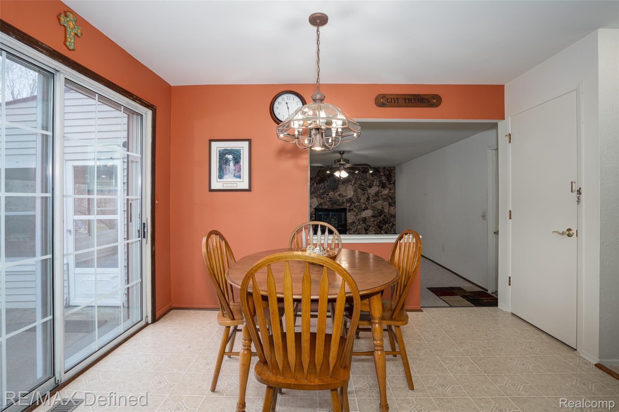 1576 North Fairview Lane Rochester, MI 48306 - Photo 20 of 30 Kitchen Nook