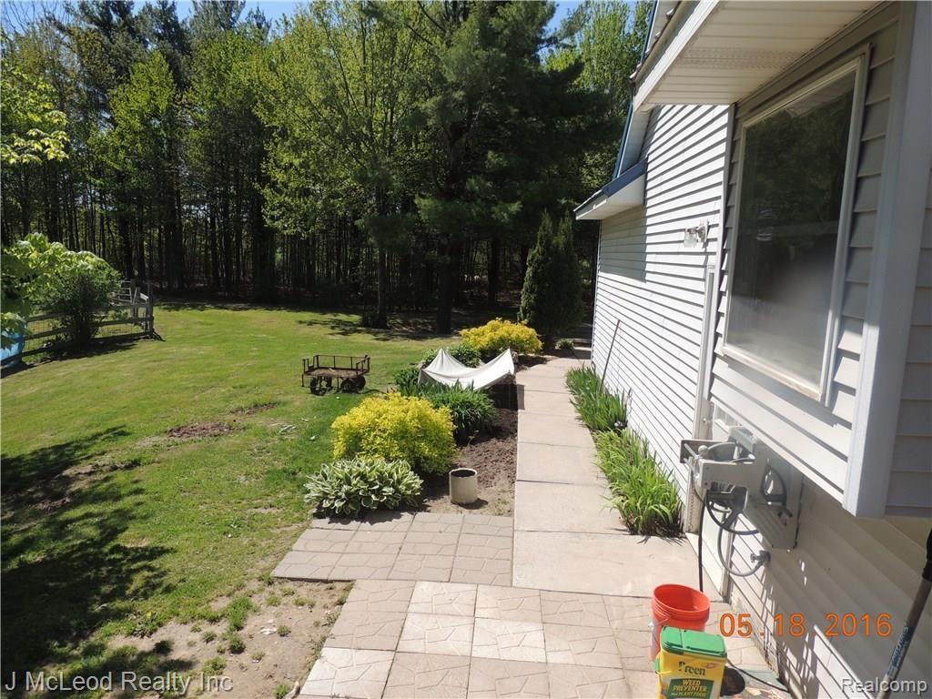 6356 Murphy Lake Road Millington, MI 48746 - Photo 37 of 41 DSCN1123.JPG