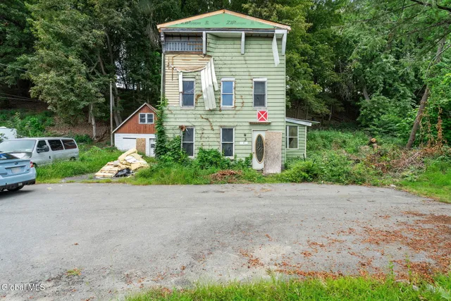 $68,000 | 1 Birch Street, Troy, NY 12180