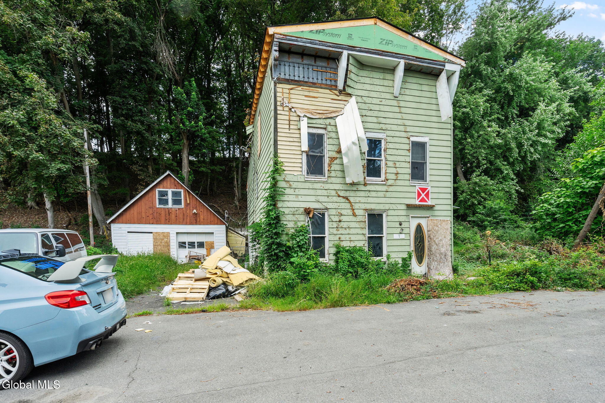 1 Birch Street Troy, NY 12180 - Photo 3 of 4 3-web-or-mls-1-birch-ct