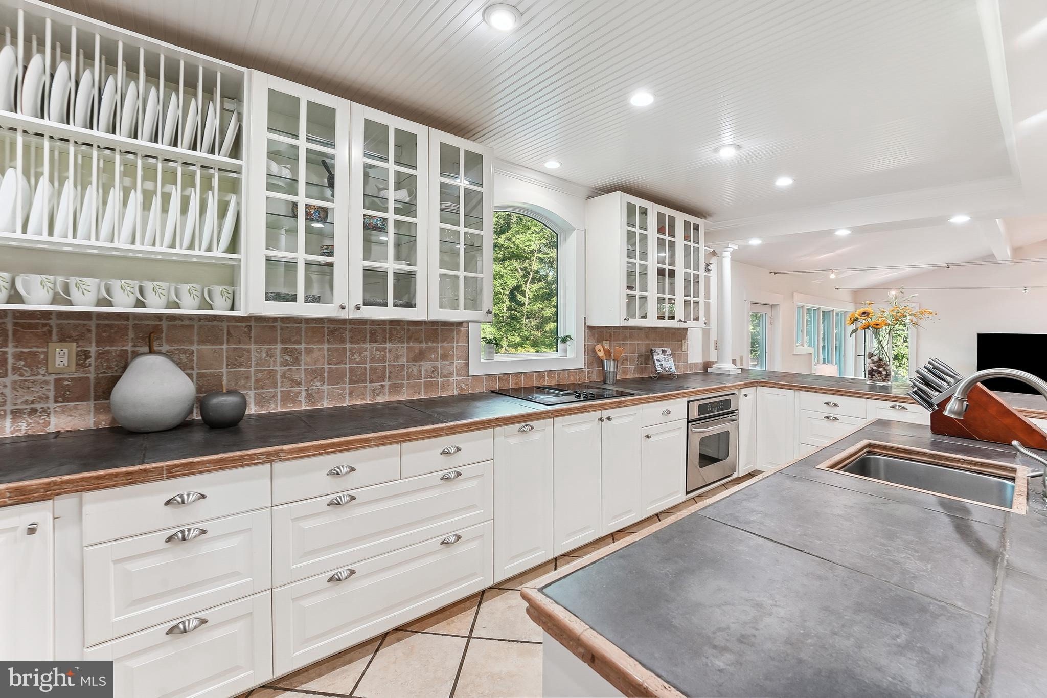 832 Meadowview Road Kennett Square, PA 19348 - Photo 12 of 36 Gallery Image 12