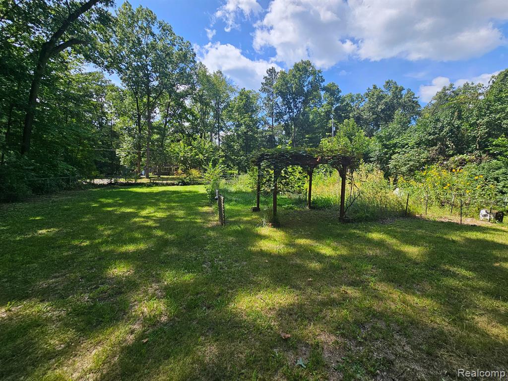 15246 Ripple Drive Linden, MI 48451 - Photo 33 of 44 Gallery Image 33