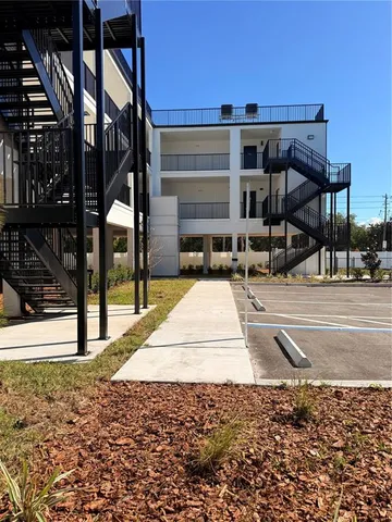 $1,700 | 3601 6th Street South, St. Petersburg, FL 33705