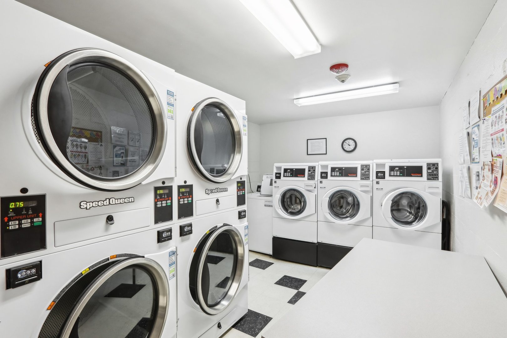 2500 Windsor Mall, Unit 1P Park Ridge, IL 60068 - Photo 21 of 24 Gallery Image 21