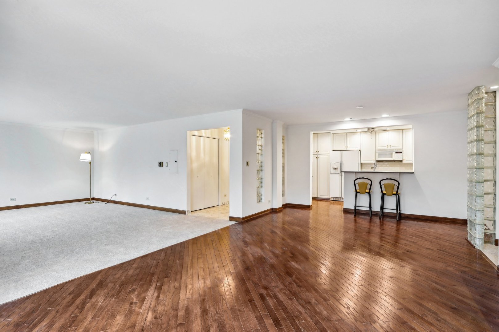 2500 Windsor Mall, Unit 1P Park Ridge, IL 60068 - Photo 8 of 24 Gallery Image 8
