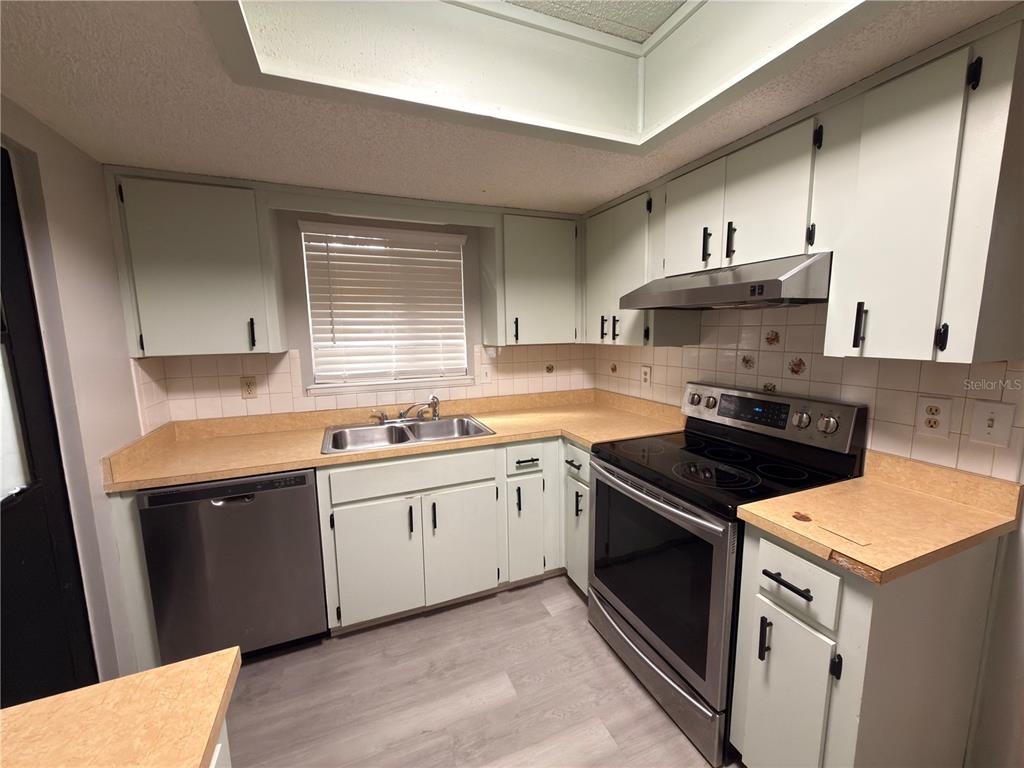 9940 Southwest 101st Lane Ocala, FL 34481 - Photo 9 of 32