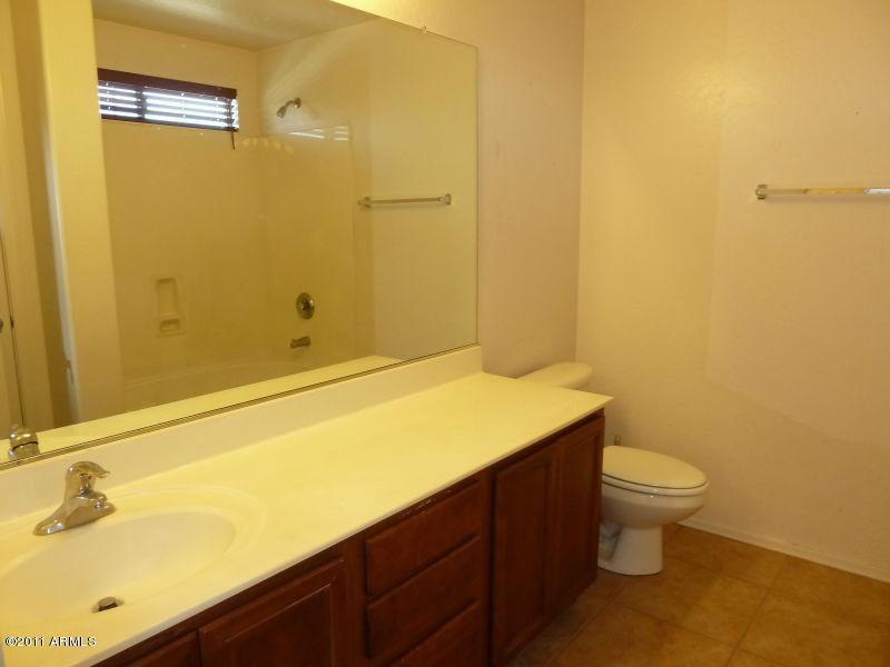 17829 West Redfield Road Surprise, AZ 85388 - Photo 12 of 21 masterbath