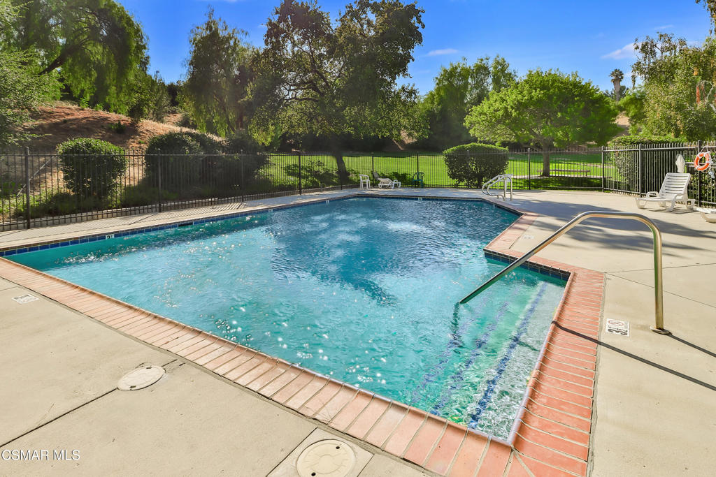 2041 Covington Avenue Simi Valley, CA 93065 - Photo 37 of 39