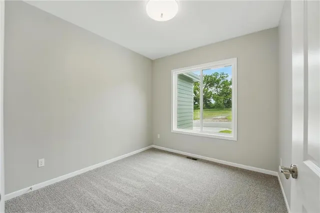 $354,995 | 789 Highland Drive, Edwardsville, KS 66111