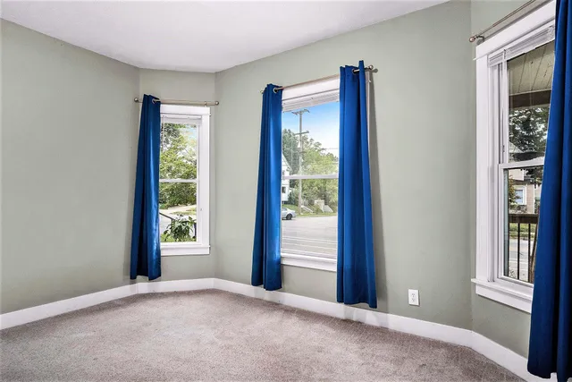 $260,000 | 940 Eastern Avenue Southeast, Grand Rapids, MI 49507