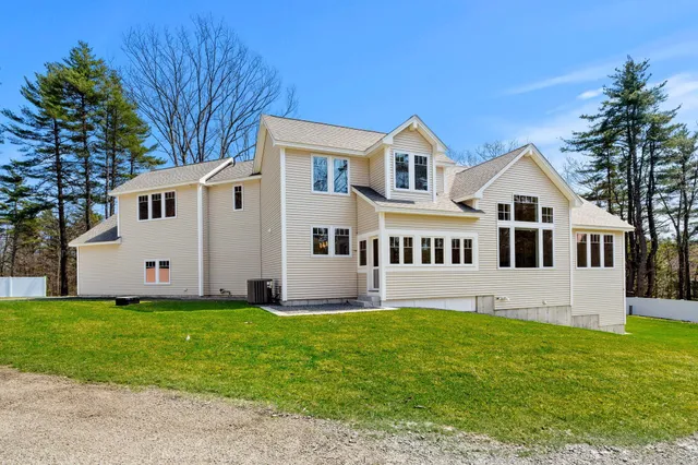 $1,495,000 | 7 Sundance Lane, Bow, NH 03304