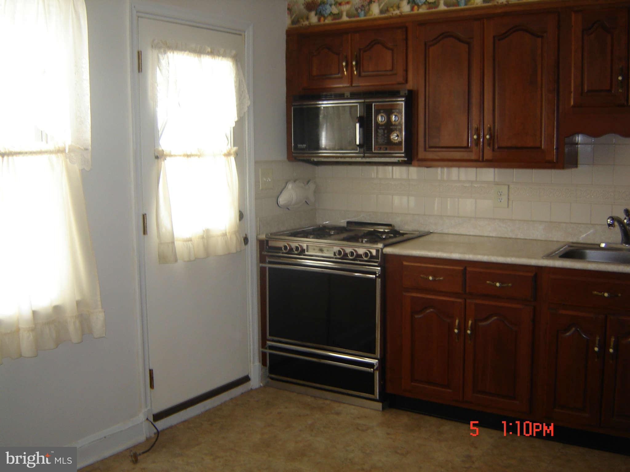7803 Scholar Road Baltimore, MD 21222 - Photo 5 of 24 Kitchen