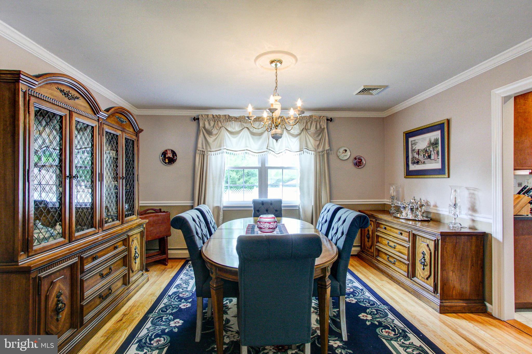 625 Parmentier Road Warminster, PA 18974 - Photo 13 of 44 dining room