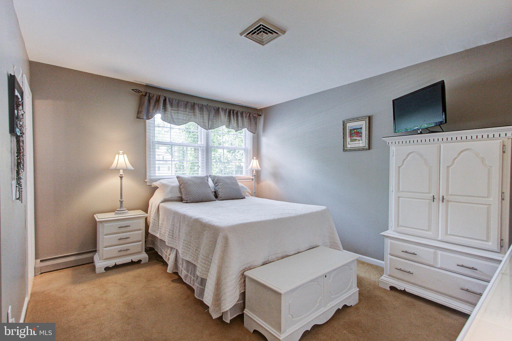 625 Parmentier Road Warminster, PA 18974 - Photo 31 of 44 Master Bedroom