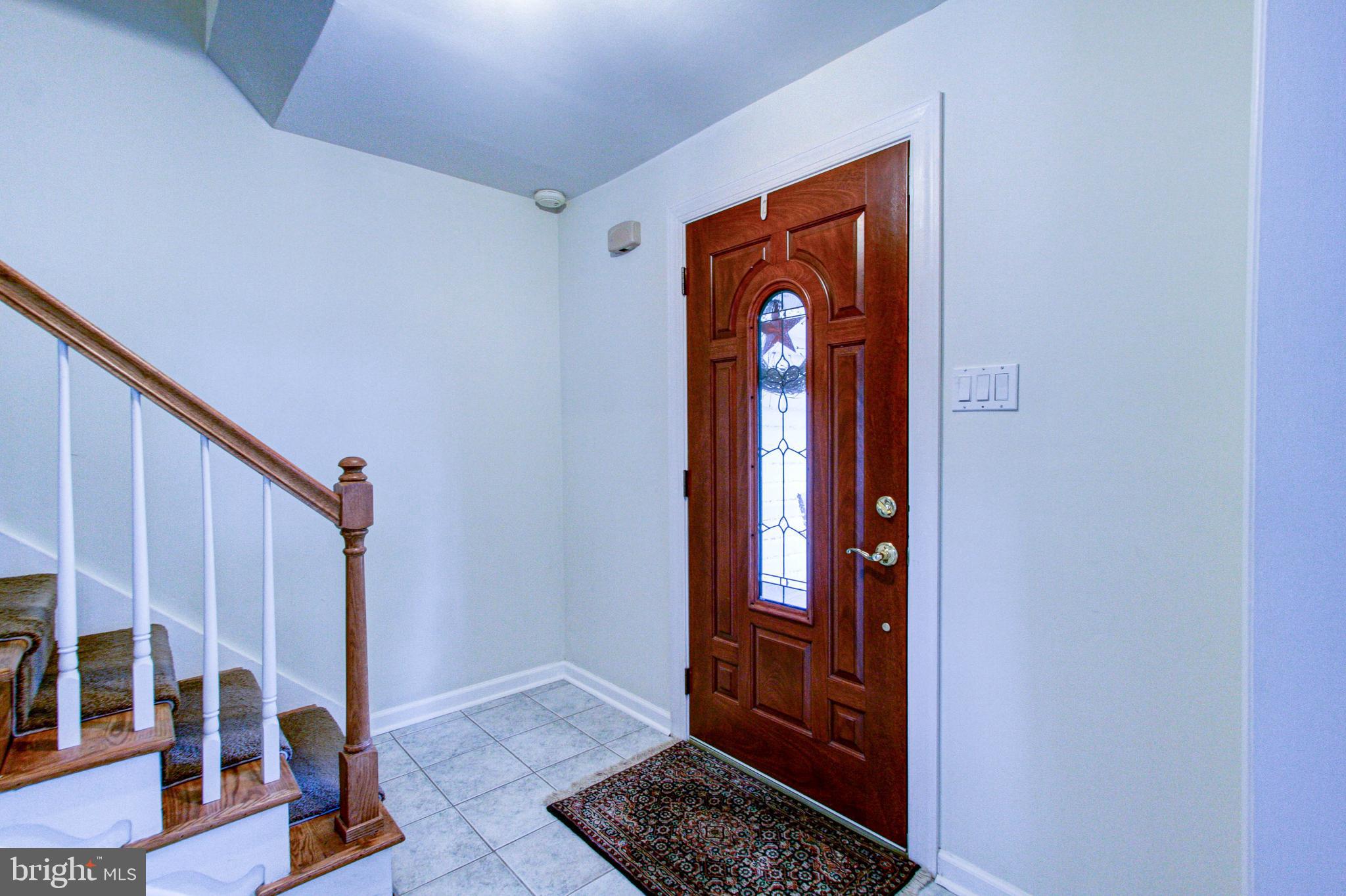 625 Parmentier Road Warminster, PA 18974 - Photo 5 of 44 foyer