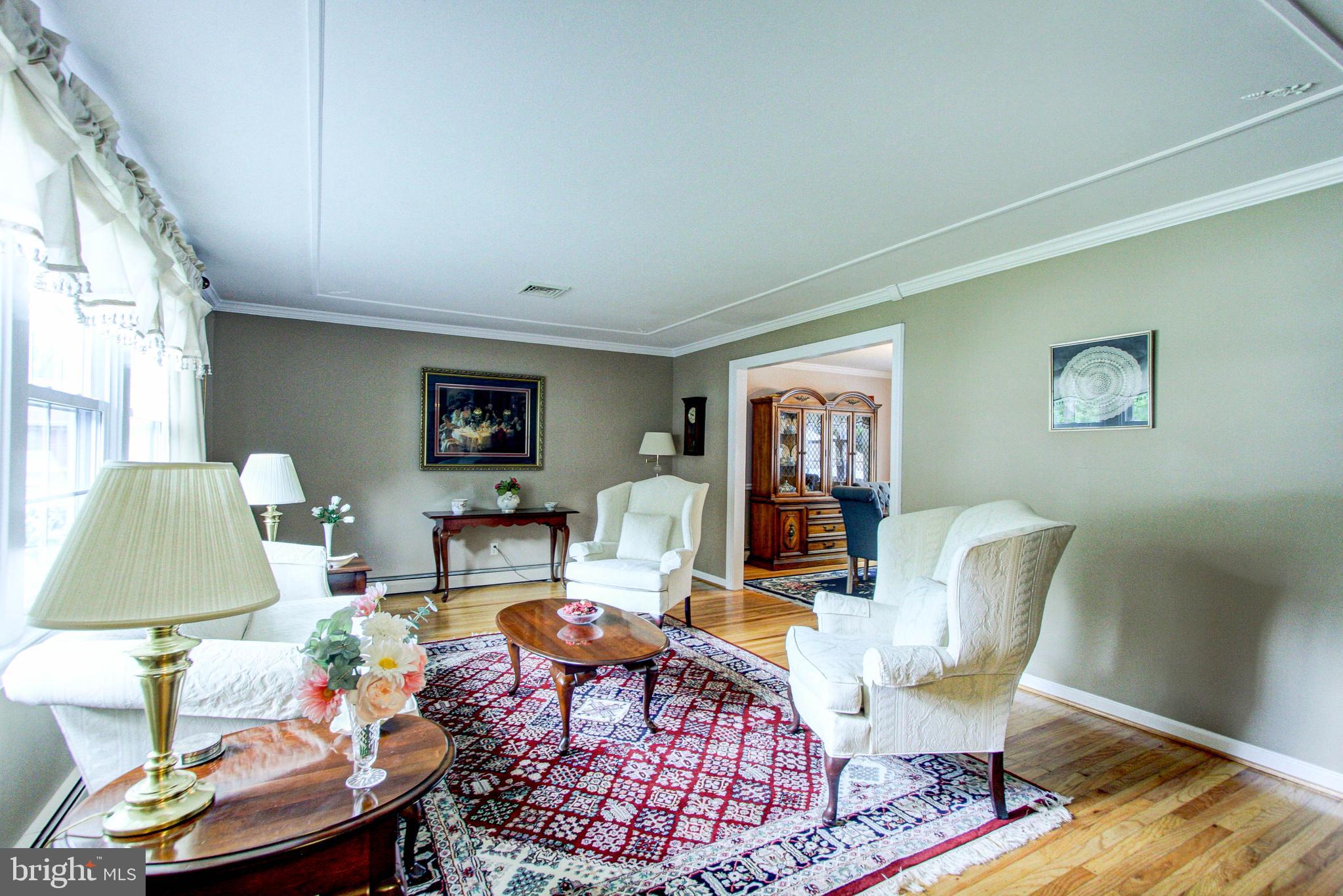 625 Parmentier Road Warminster, PA 18974 - Photo 8 of 44 living room