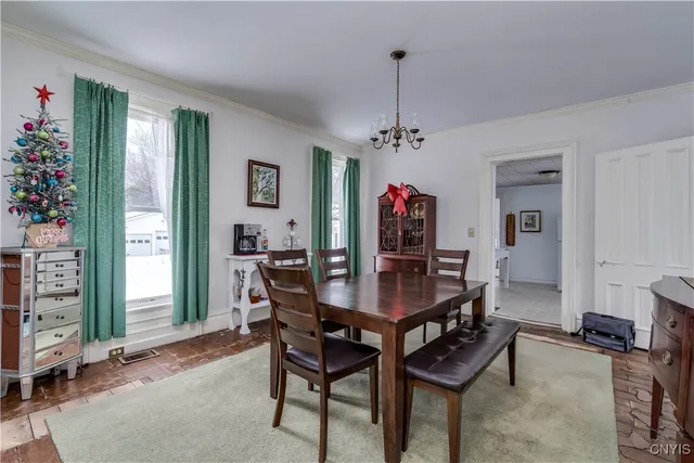 $175,000 | 176 Esselstyne St Cape, Cape Vincent, NY 13618