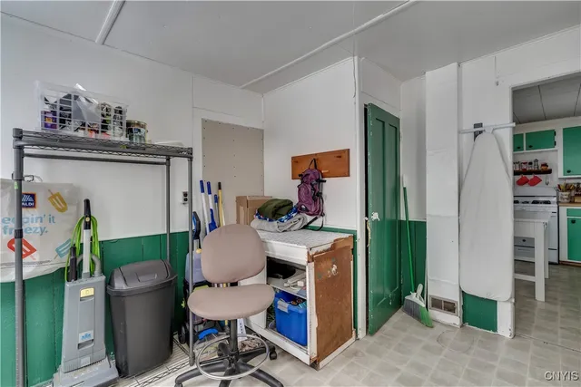 $175,000 | 176 Esselstyne St Cape, Cape Vincent, NY 13618