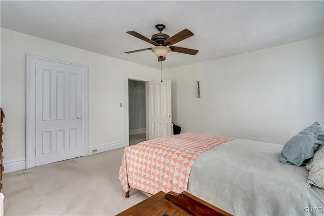 $175,000 | 176 Esselstyne St Cape, Cape Vincent, NY 13618