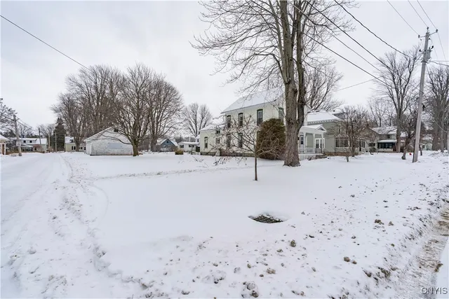 $175,000 | 176 Esselstyne St Cape, Cape Vincent, NY 13618