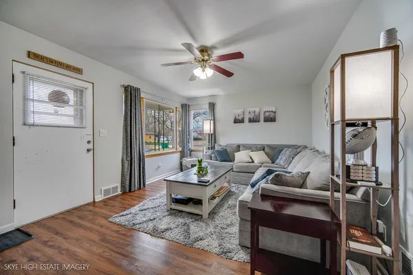 $279,900 | 1205 North Prairie Avenue, Joliet, IL 60435